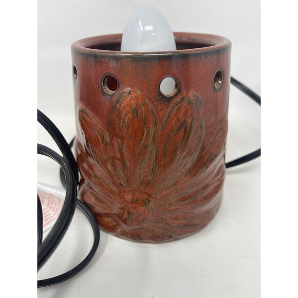 Scentsy Warmer - Rare and Hard to Find Boho Nature Design ~Needs Replacement Lid - Picture 2 of 7